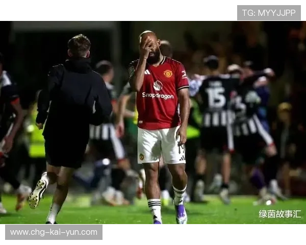 曼联终于踢出团队感，球迷久违地安心了，曼联队的么
